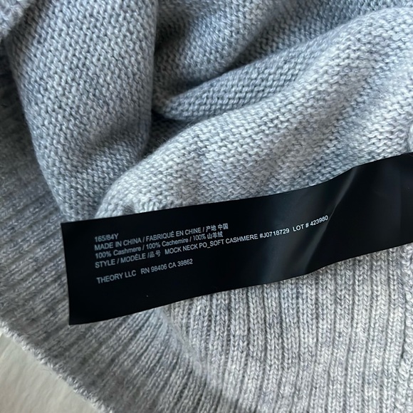 Nwt Throry cashmere Mocked Neck Sweater in Light Heather Grey Small - Picture 11 of 12
